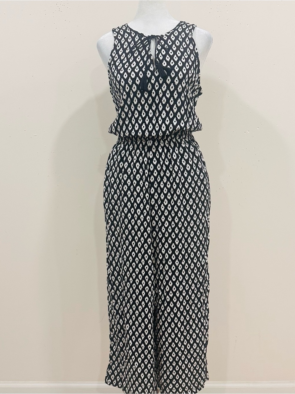Old Navy Women's XS Jumpsuit Black White Geometric Ikat Wide Leg Sleeveless